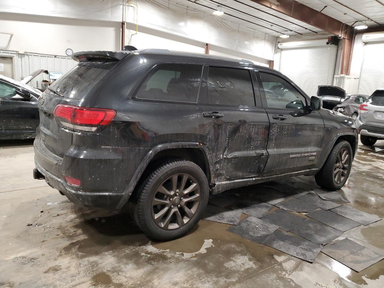 2016 Jeep Grand Cherokee - Image 3