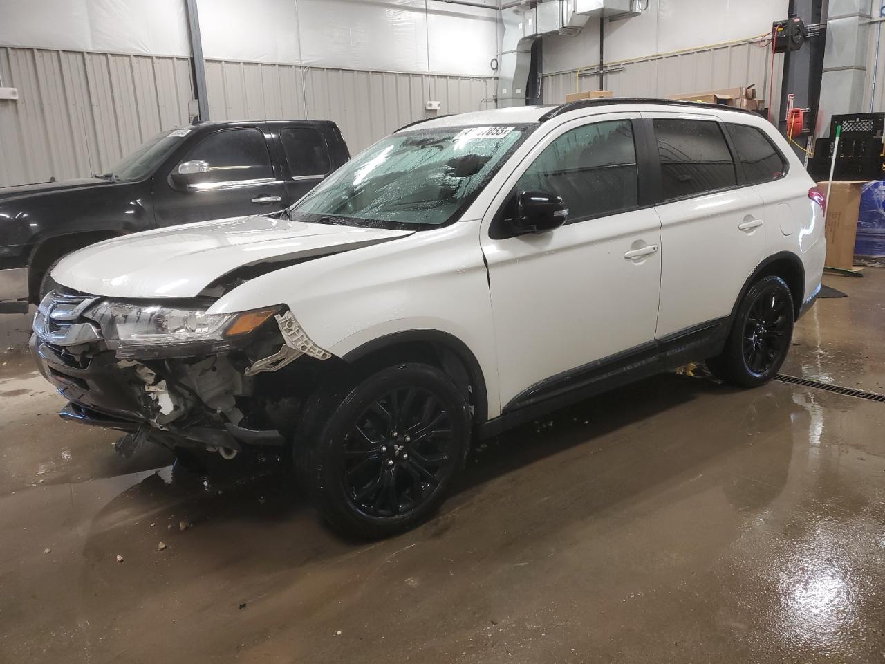 2018 Mitsubishi Outlander - Image 1