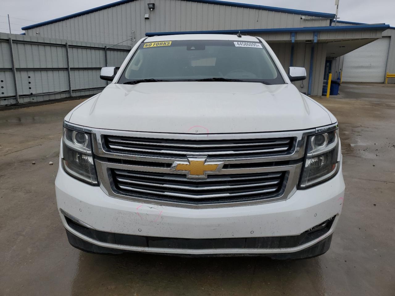2015 Chevrolet Suburban - Image 5