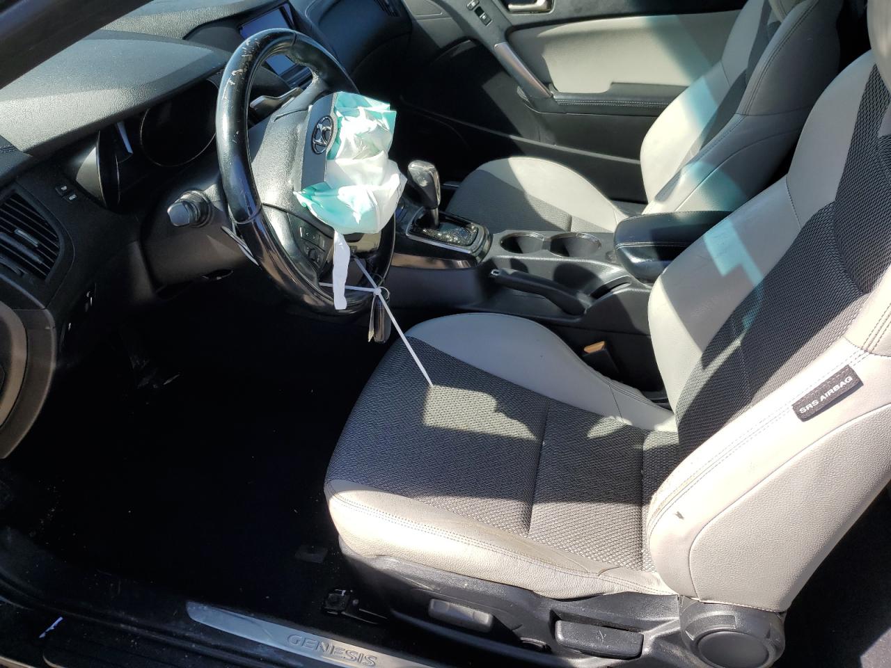 2014 Hyundai Genesis - Image 7