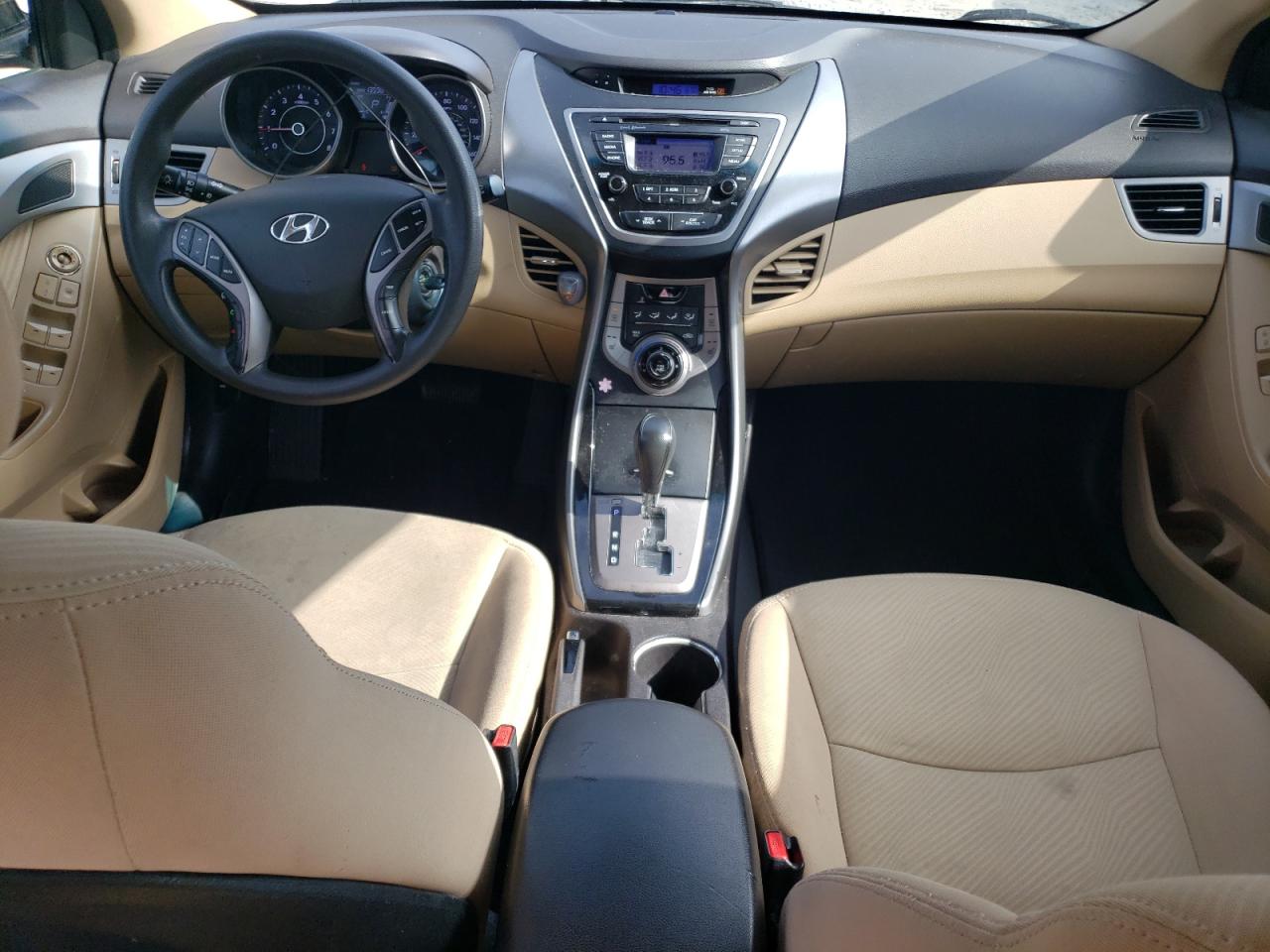 2013 Hyundai Elantra - Image 8