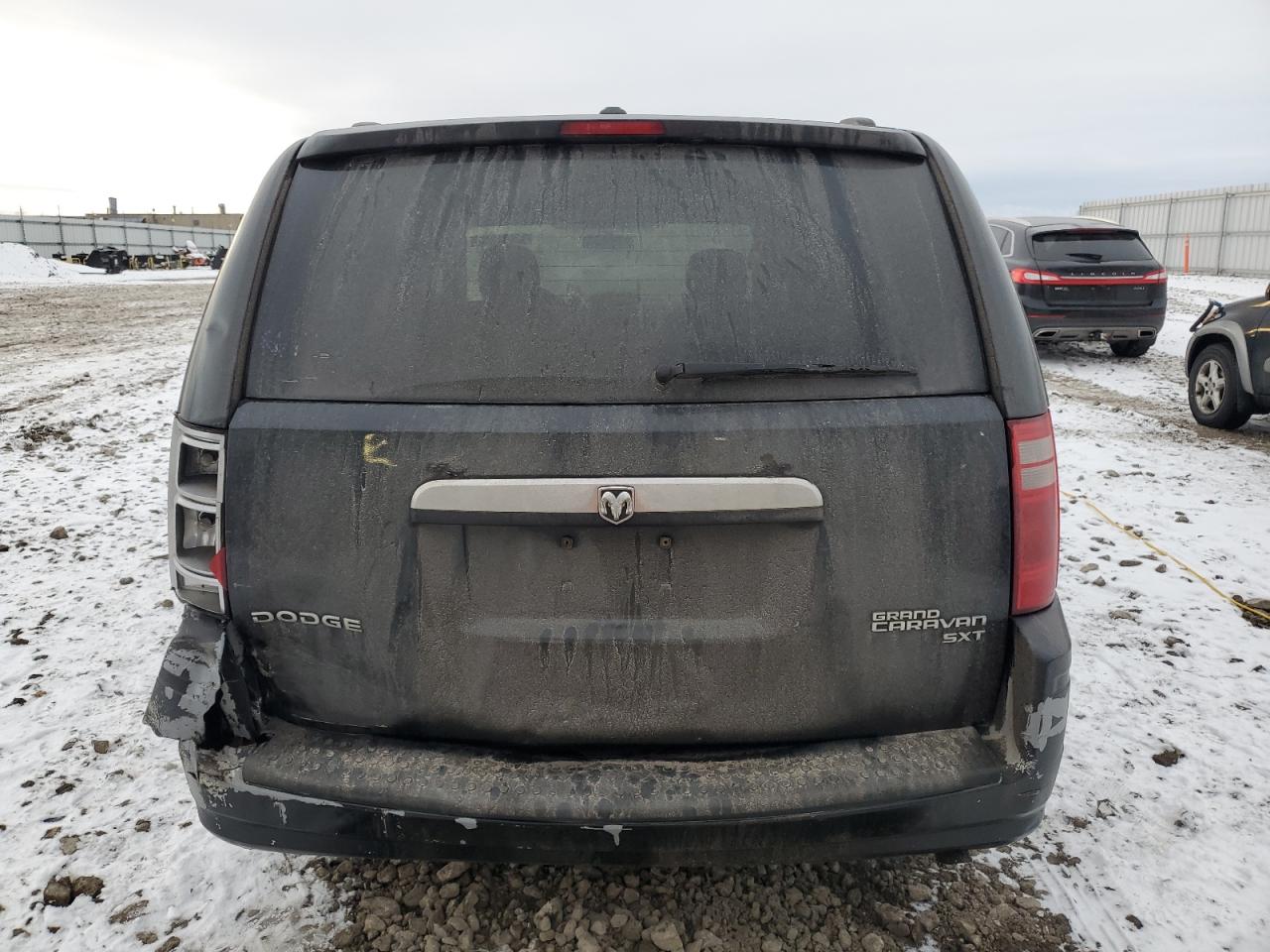2010 Dodge Caravan - Image 6