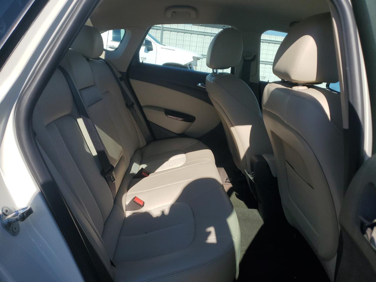 2014 Buick Verano - Image 10