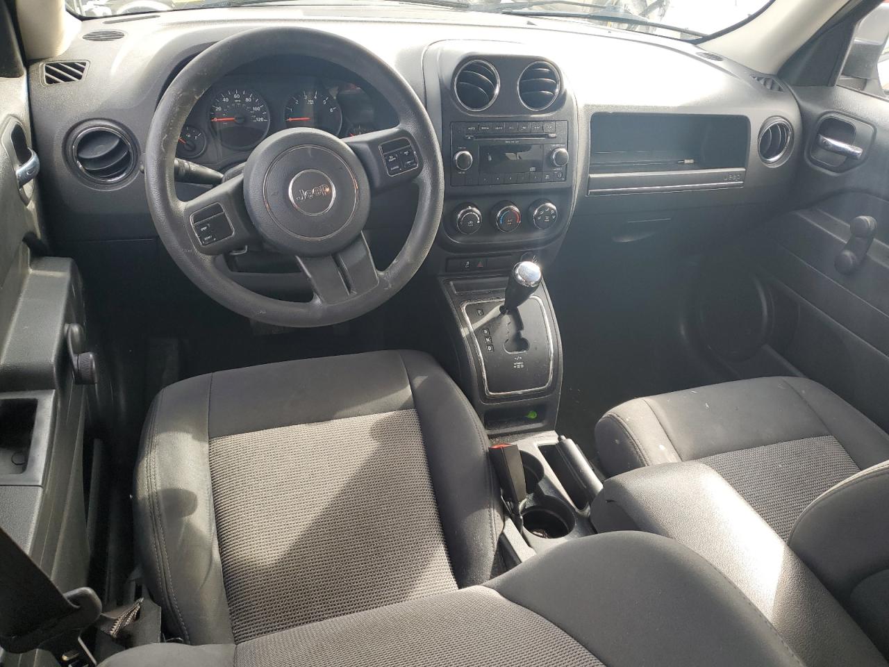 2011 Jeep Liberty (Patriot) - Image 8