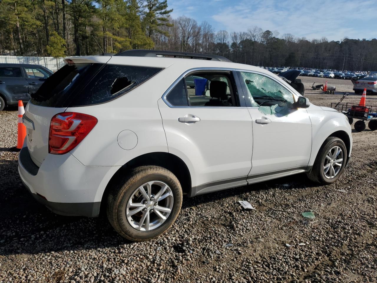 2017 Chevrolet Equinox - Image 3