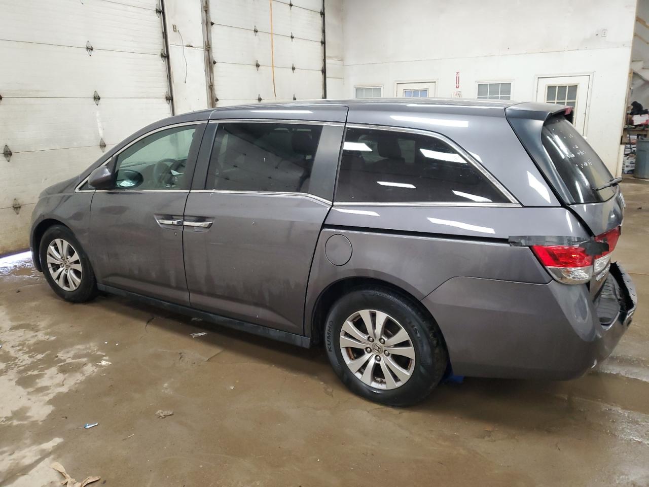 2015 Honda Odyssey - Image 2