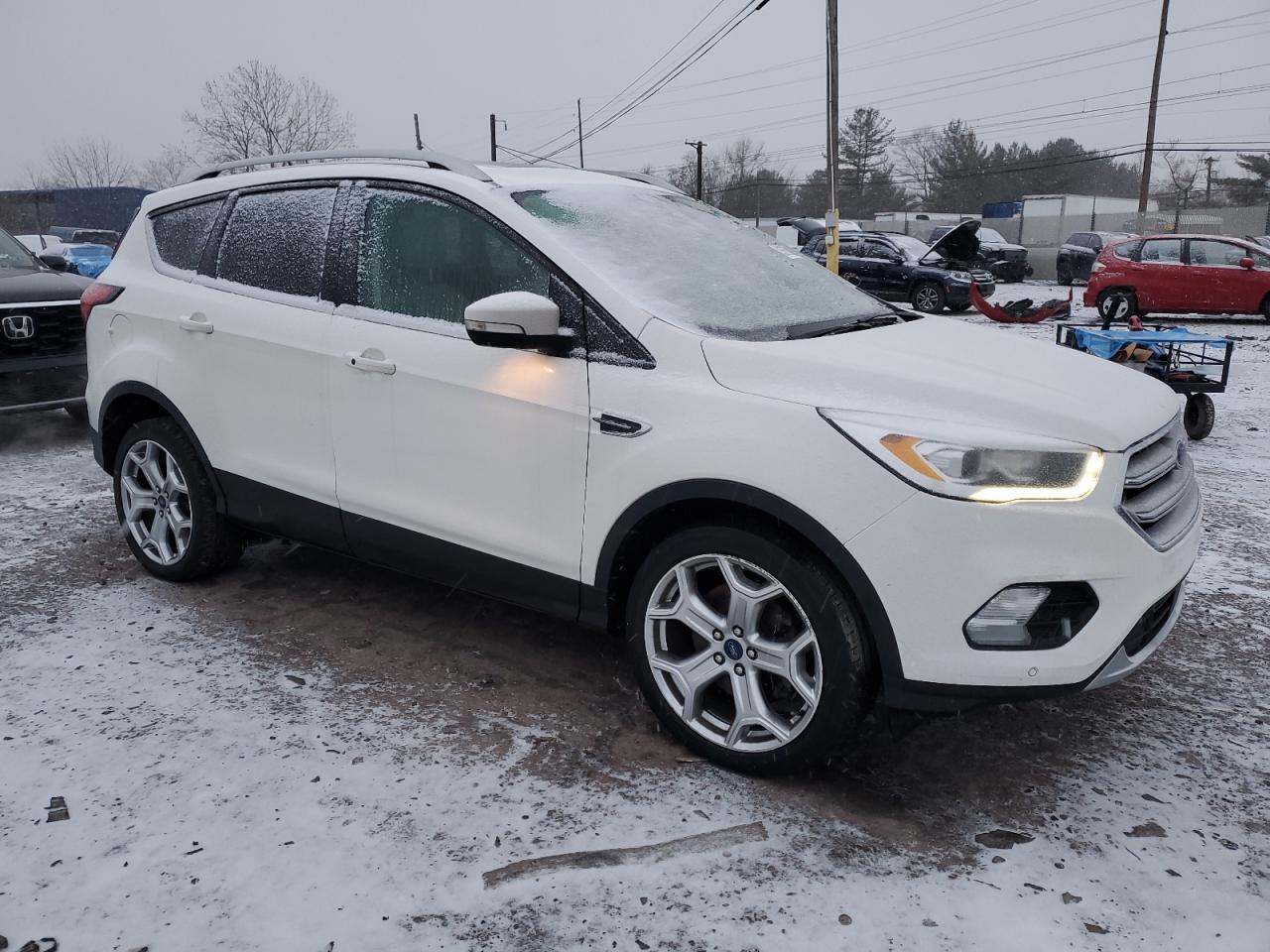 1FMCU9J9XKUC00720 FORD ESCAPE 2019