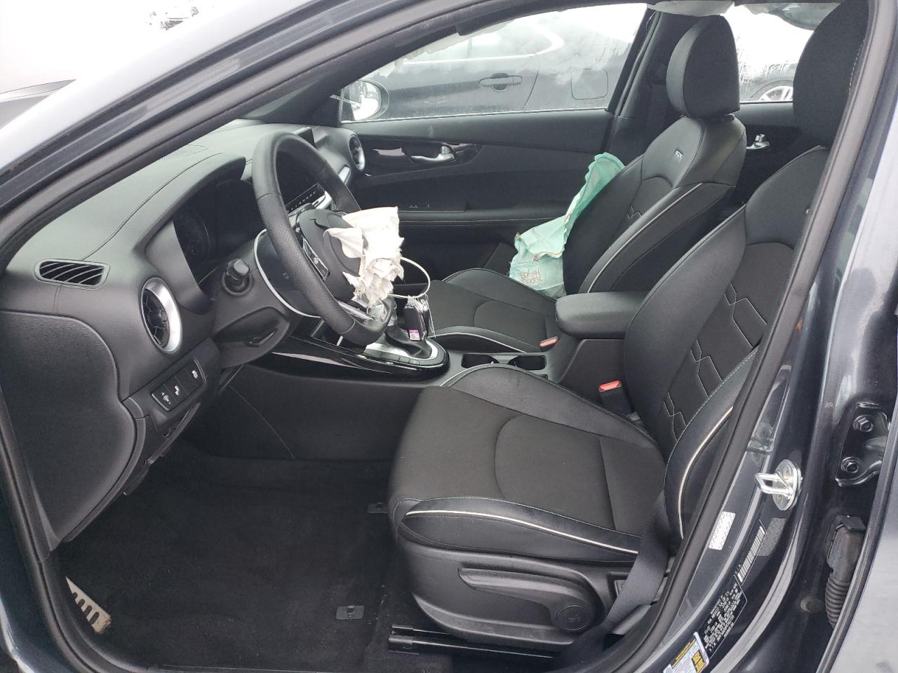 2023 Kia Forte - Image 7