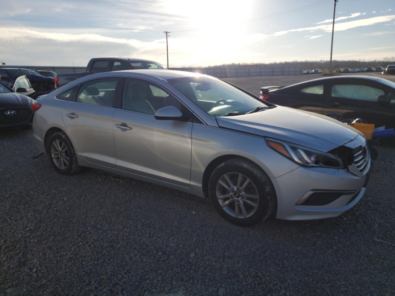 2016 Hyundai Sonata - Image 4