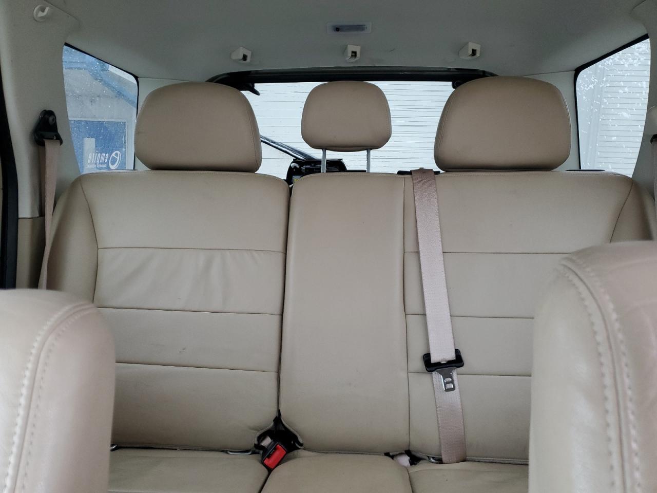 2010 Ford Escape - Image 10