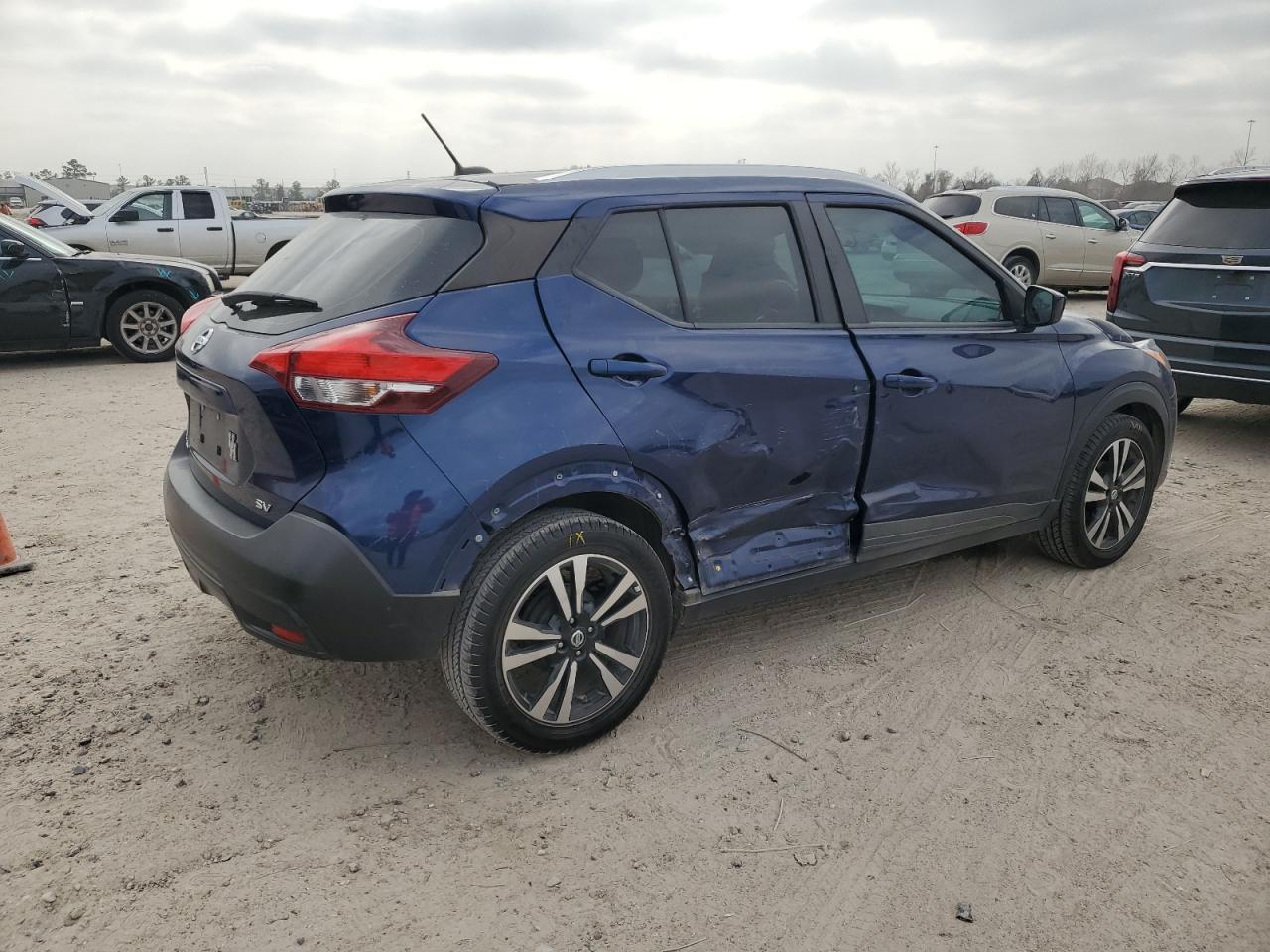 2019 Nissan Kicks - Image 3