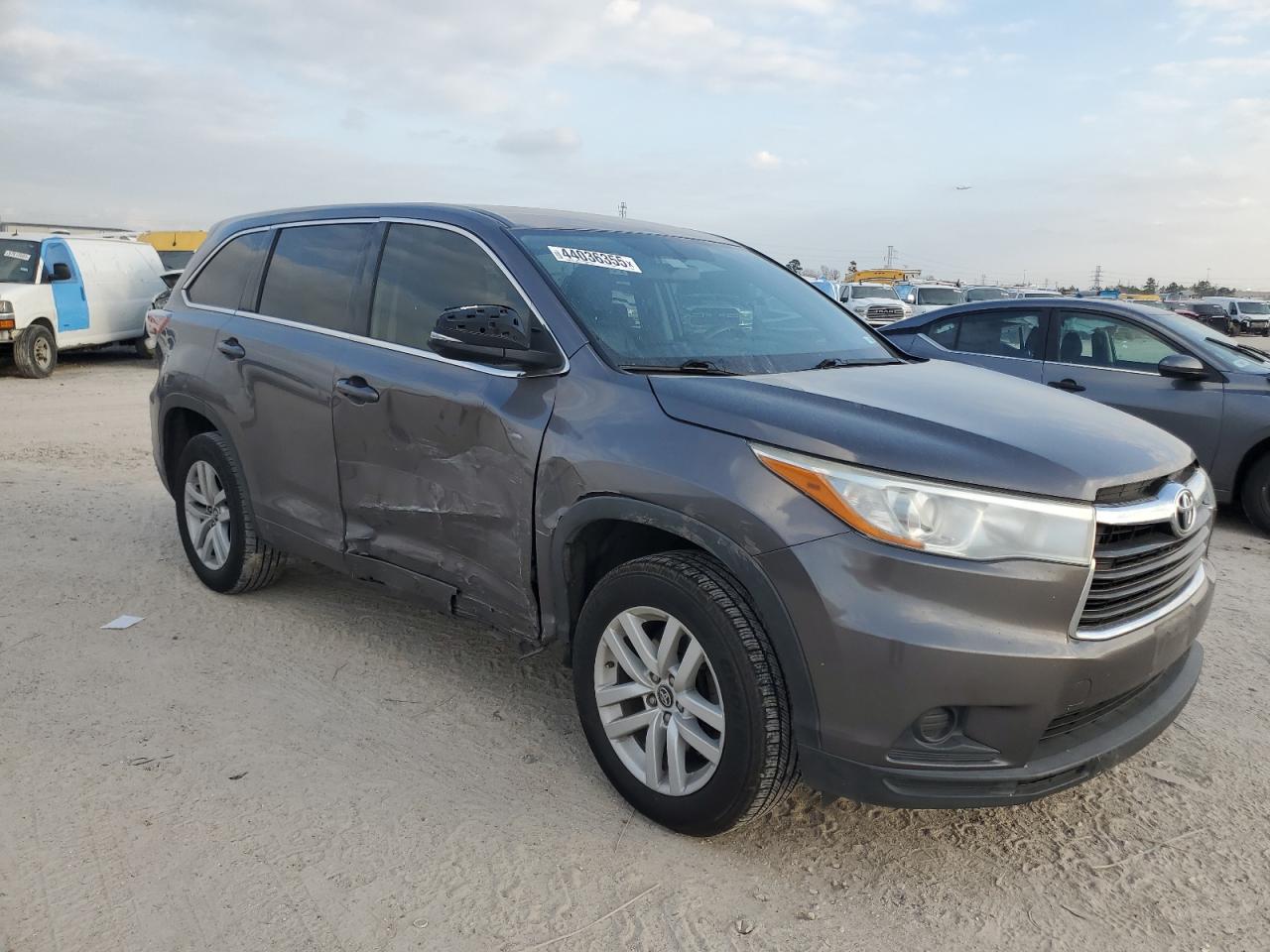 2016 Toyota Highlander - Image 4
