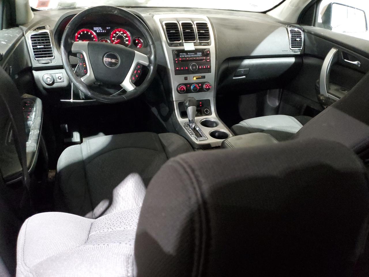 2011 GMC Acadia - Image 8