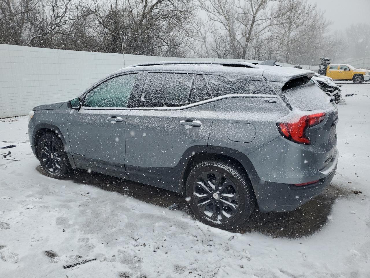 2019 GMC Terrain - Image 2