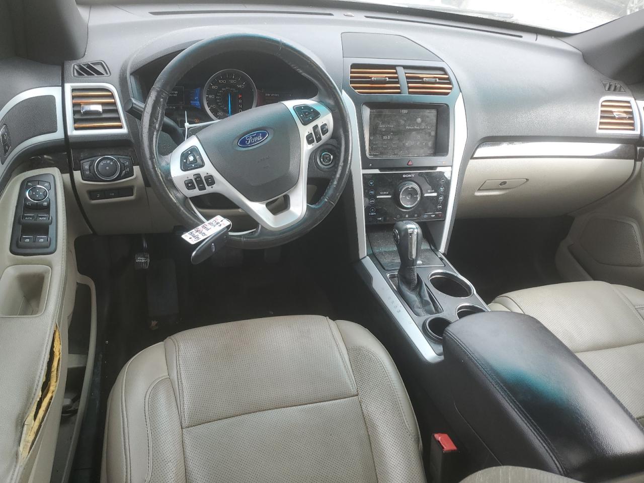 2014 Ford Explorer - Image 8