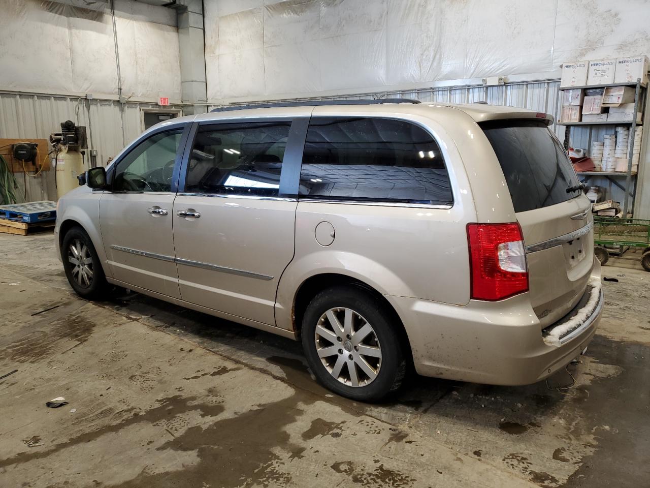 2012 Chrysler Town & Country - Image 2