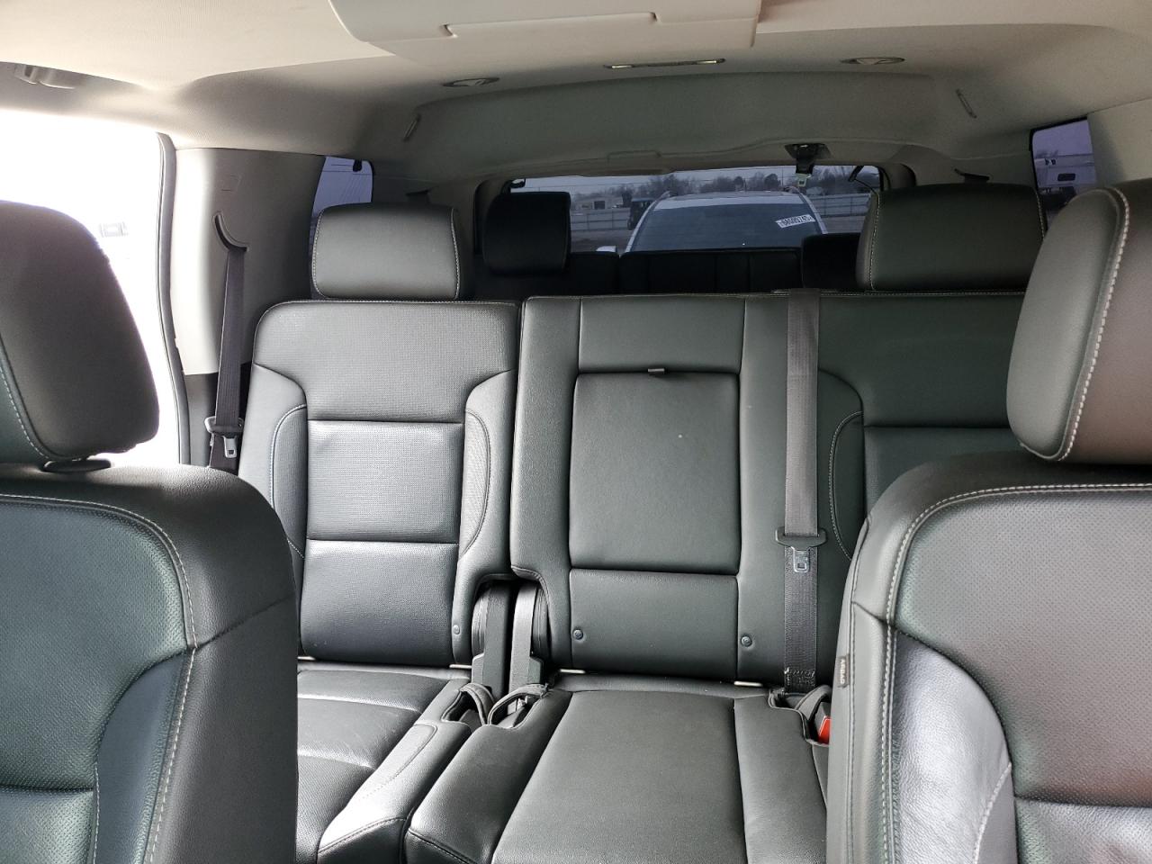 2017 GMC Yukon - Image 10