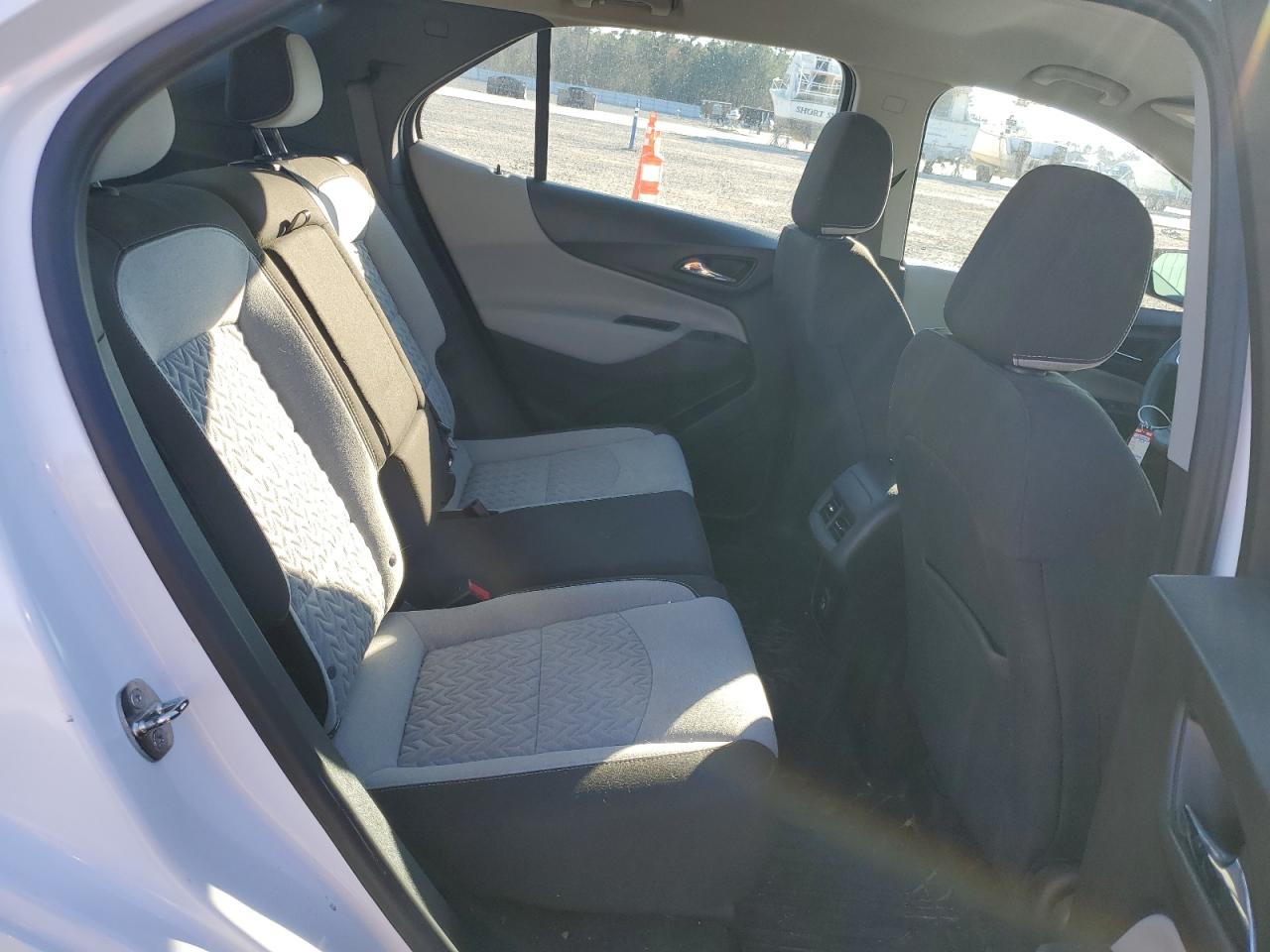 2022 Chevrolet Equinox - Image 11