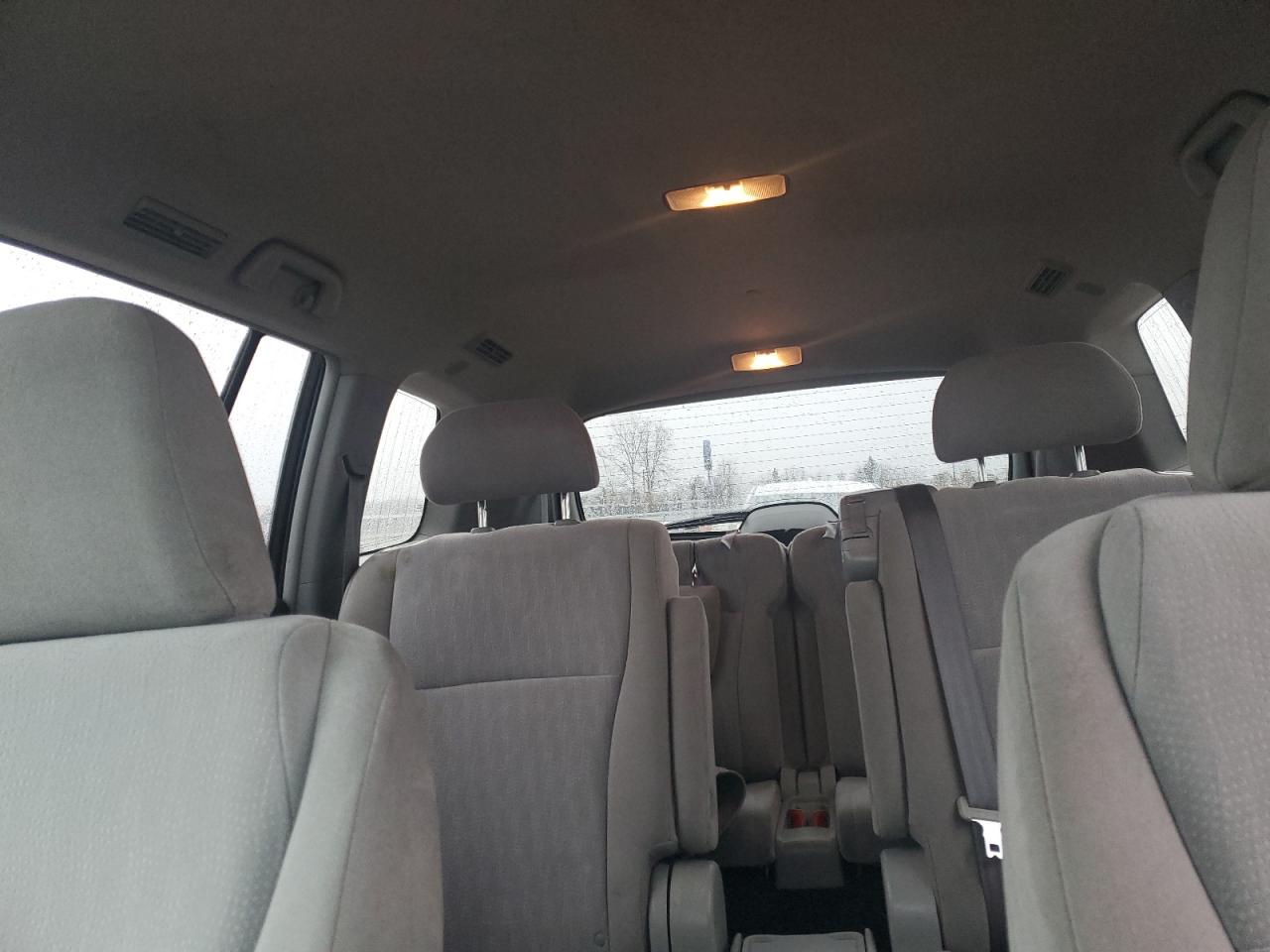 2013 Toyota Highlander - Image 10