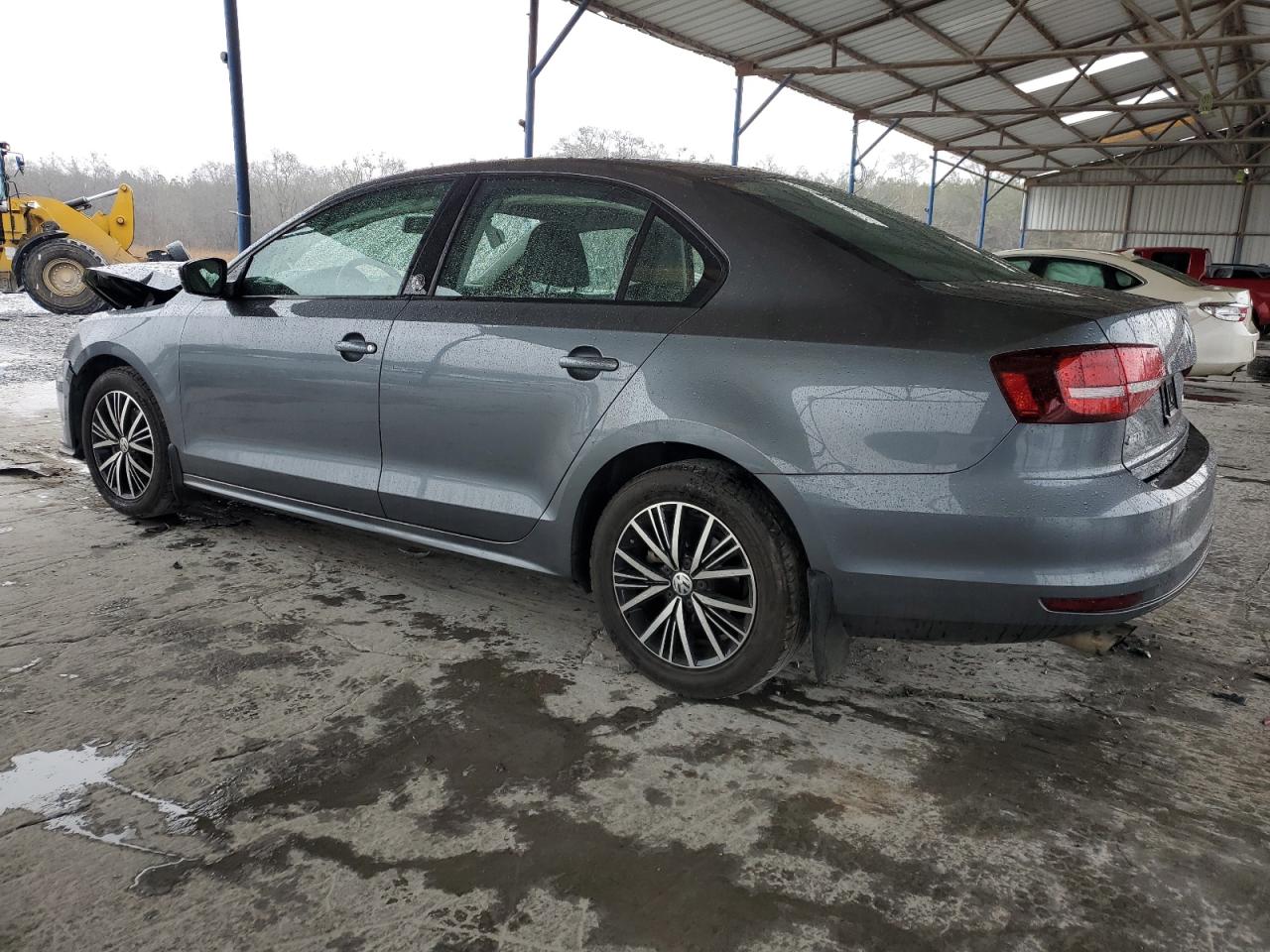 2018 Volkswagen Jetta - Image 2