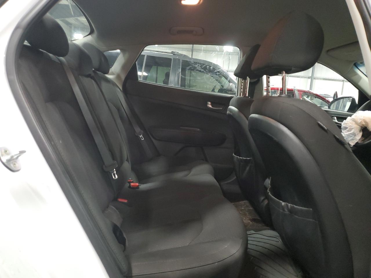 2018 Kia Optima - Image 10