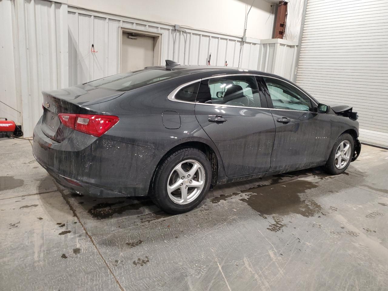 2017 Chevrolet Malibu - Image 3