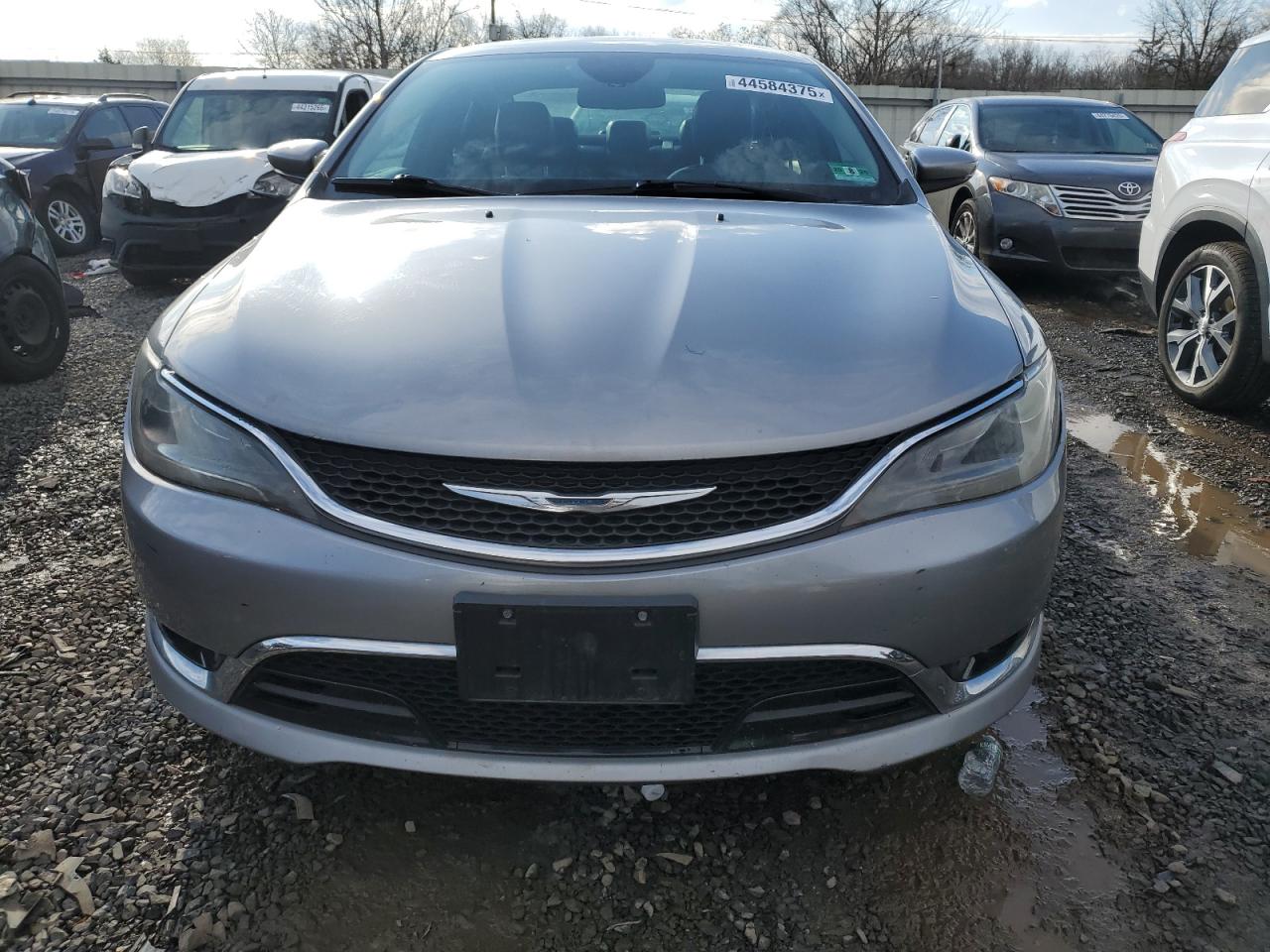 2015 Chrysler 200 - Image 5