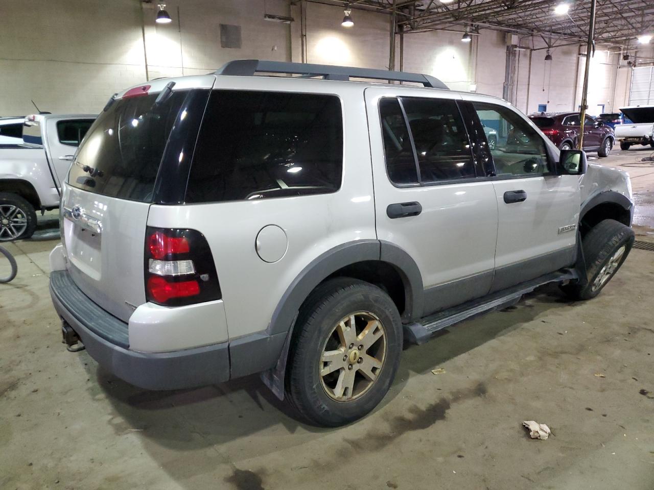 2006 Ford Explorer - Image 3