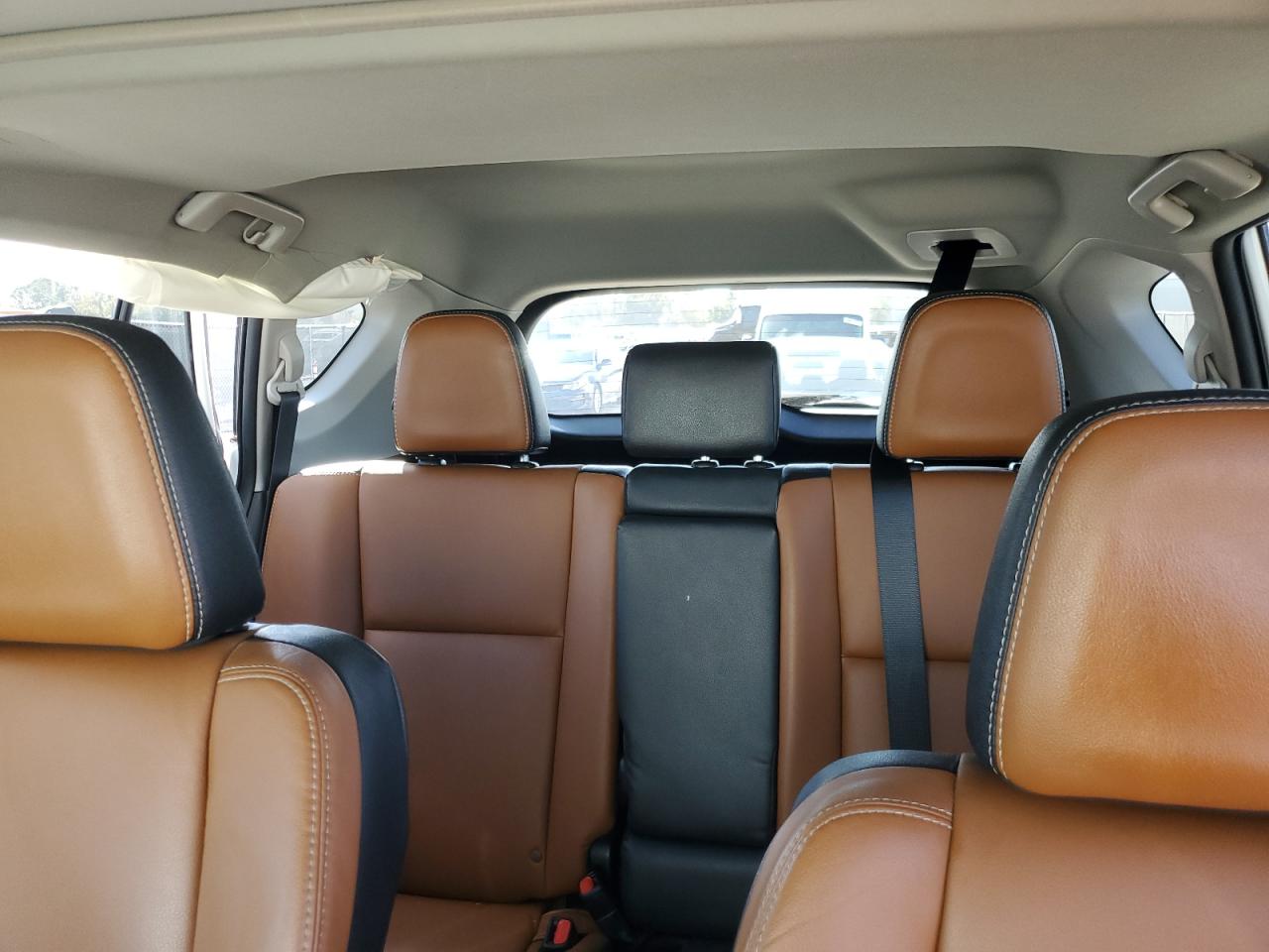 2017 Toyota RAV 4 - Image 10