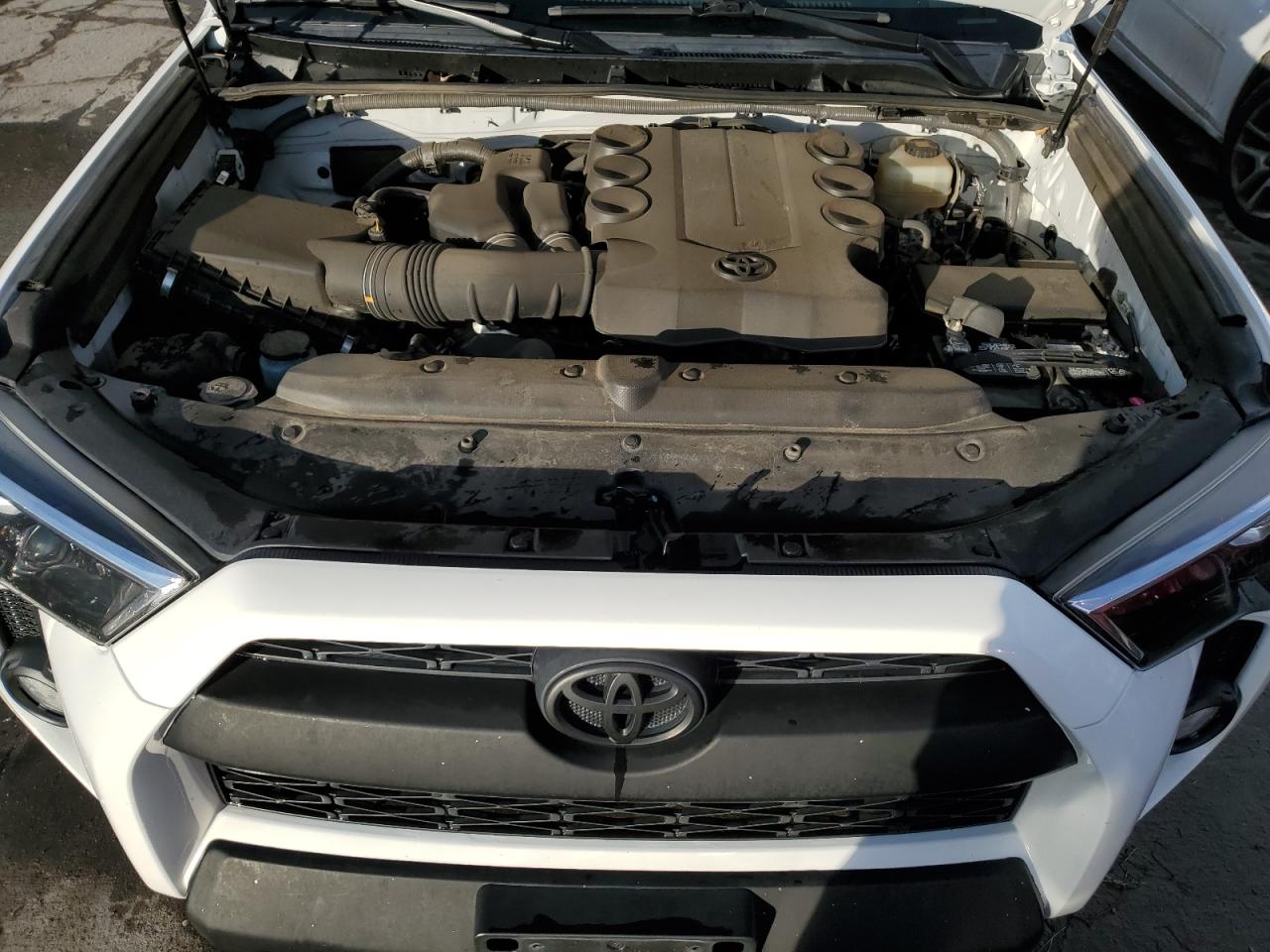 2018 Toyota 4Runner - Image 12