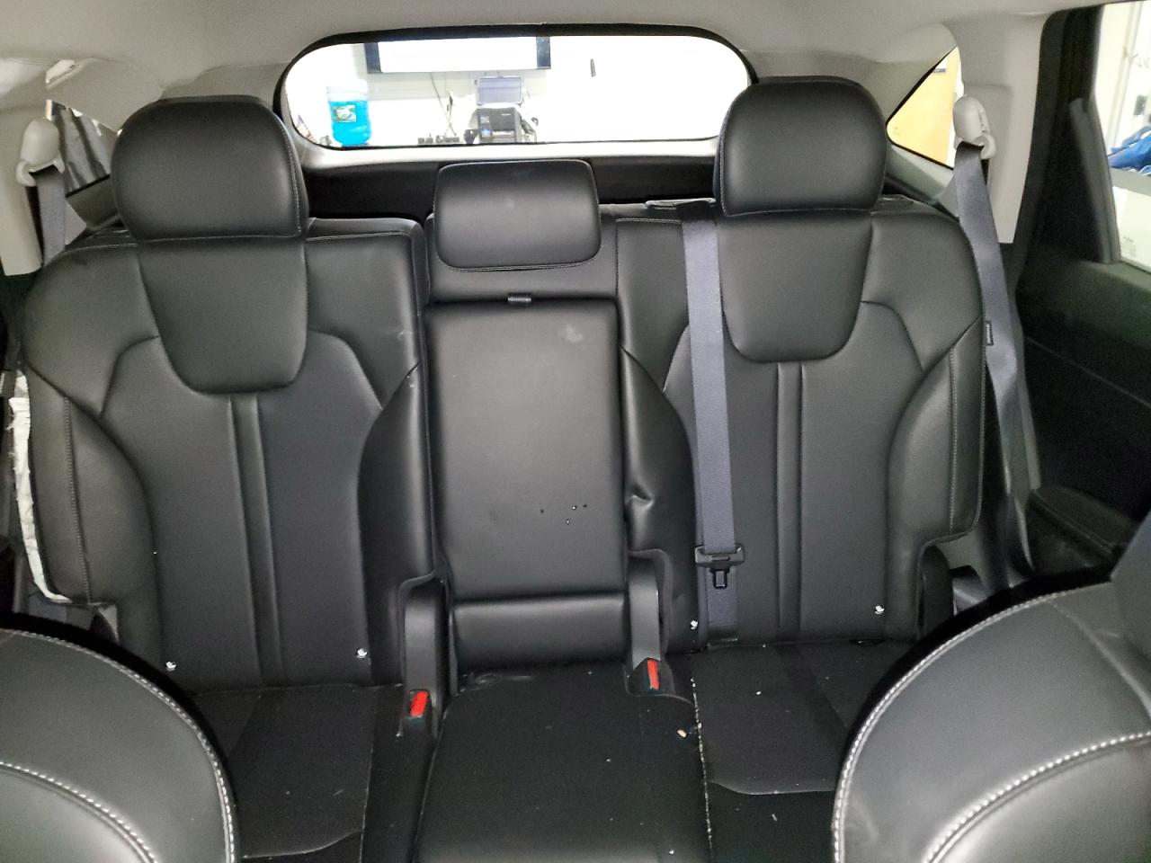 2024 Kia Sorento - Image 10