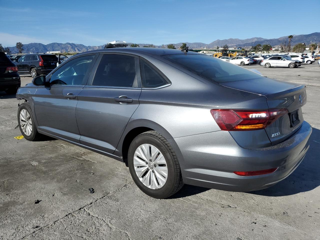 2019 Volkswagen Jetta - Image 2