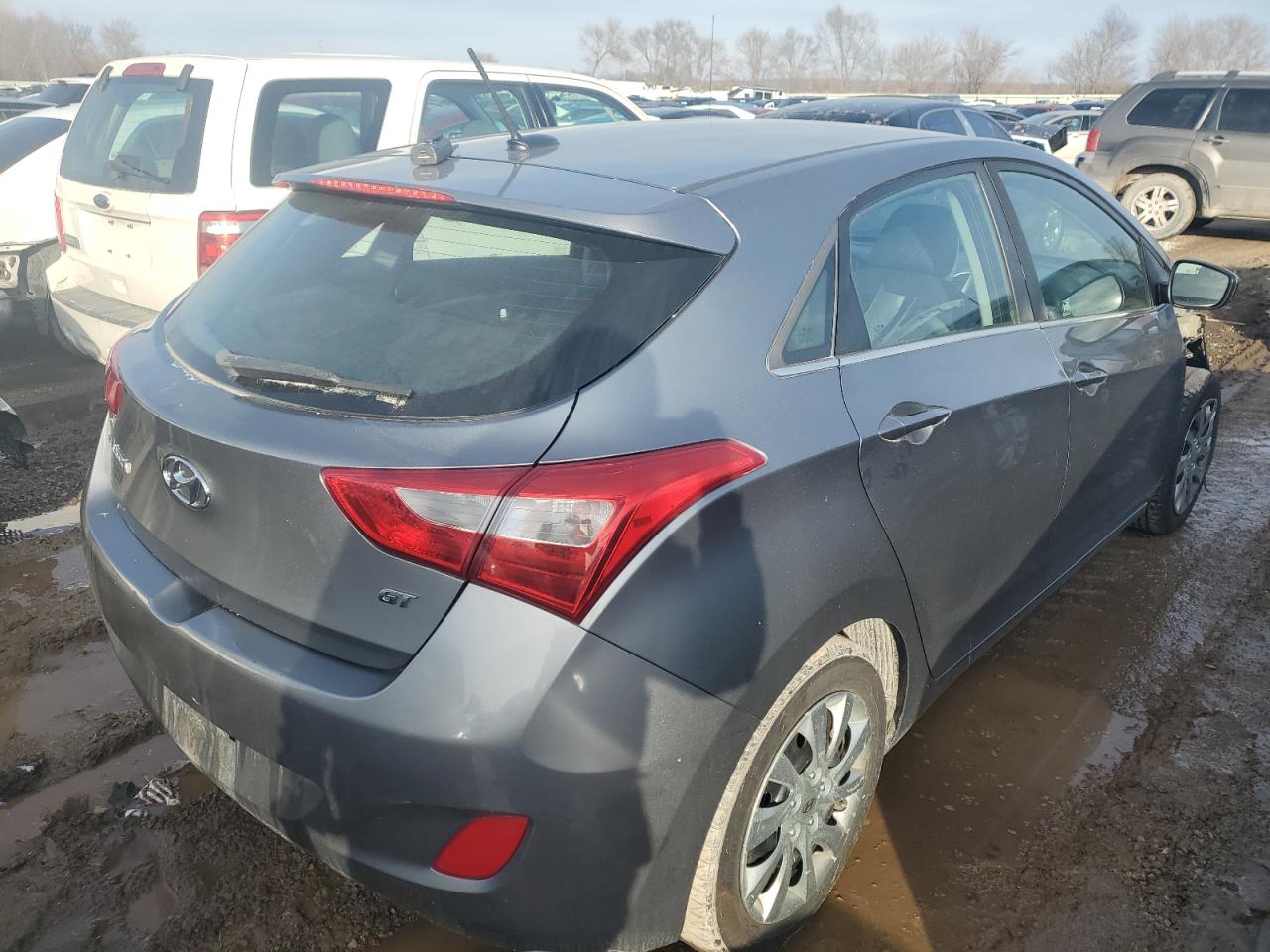 2017 Hyundai Elantra - Image 3