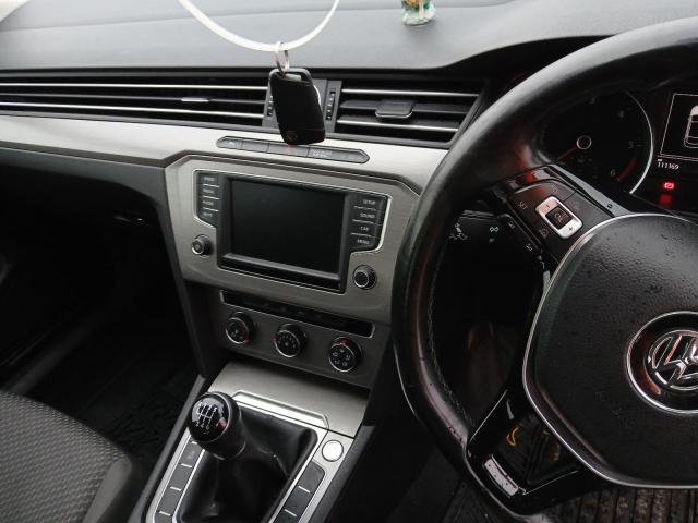 2016 VOLKSWAGEN PASSAT S T