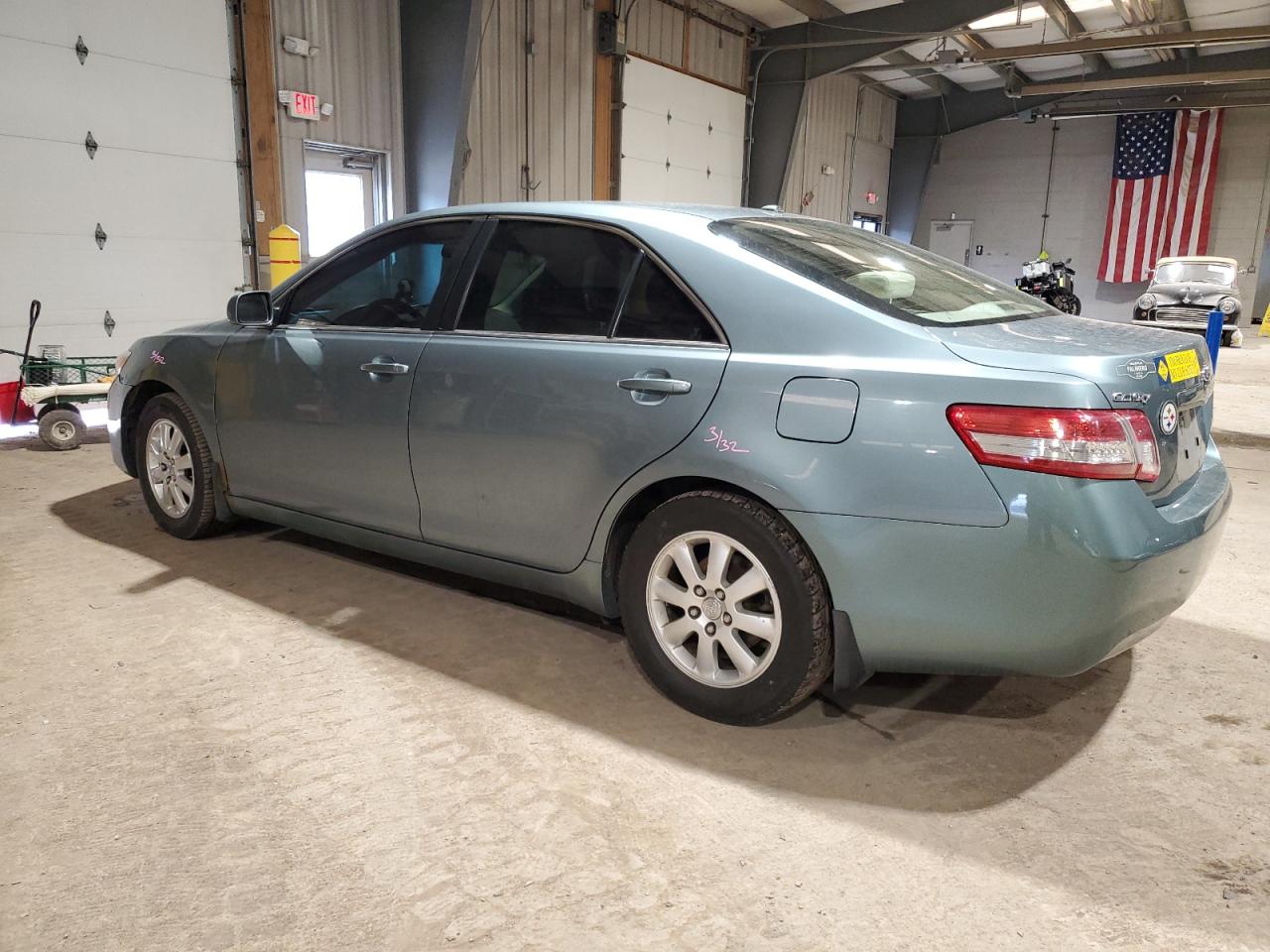 2010 Toyota Camry - Image 2