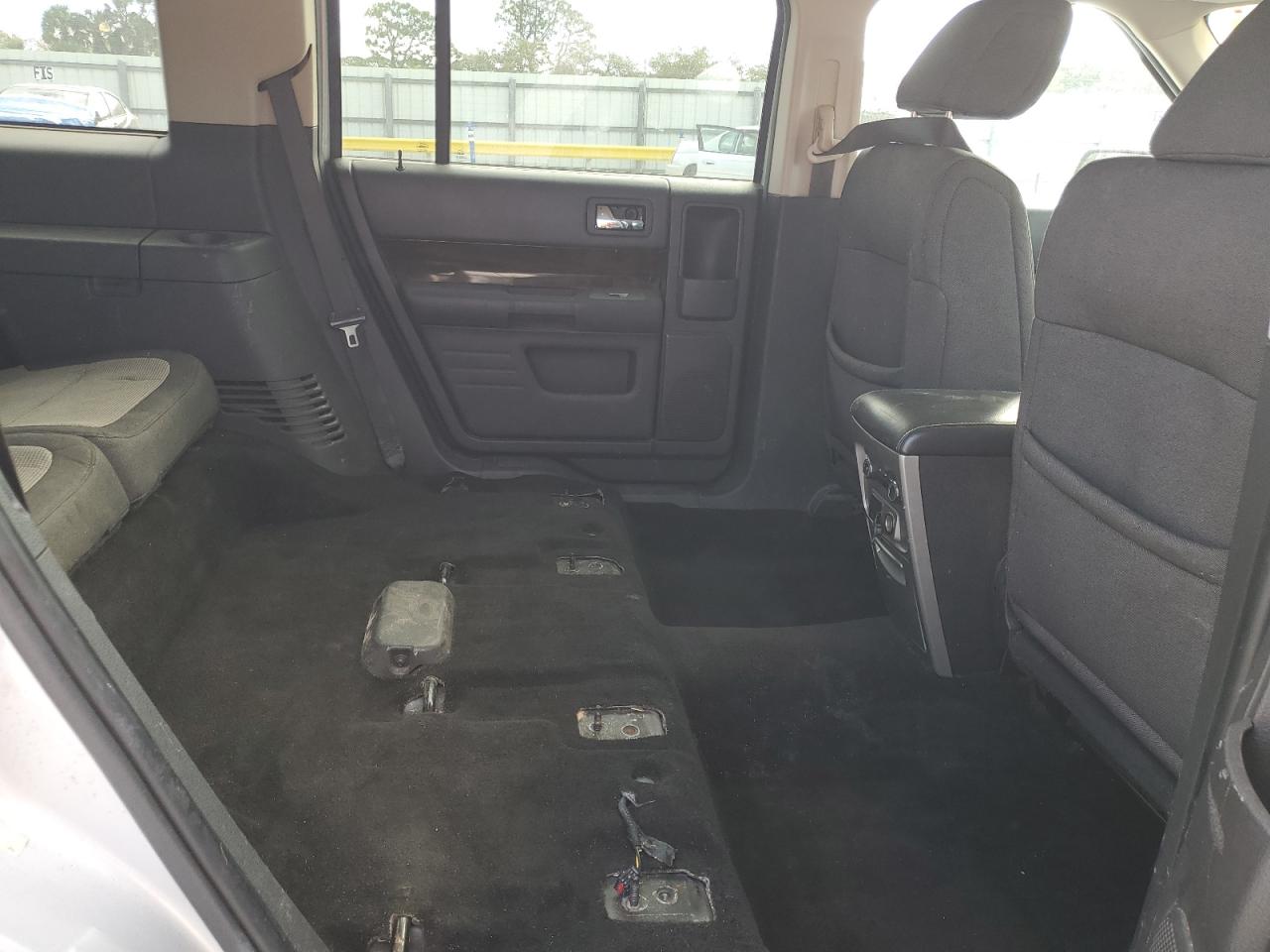 2011 Ford Flex - Image 10