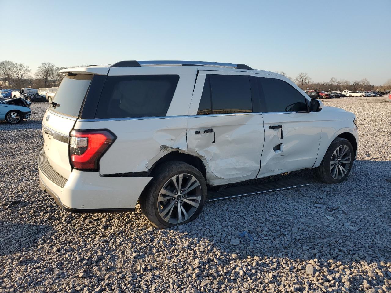 2020 Ford Expedition - Image 3
