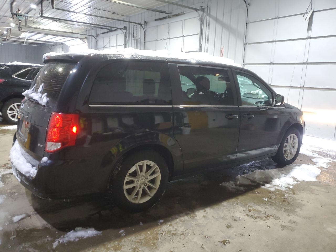 2020 Dodge Caravan - Image 3