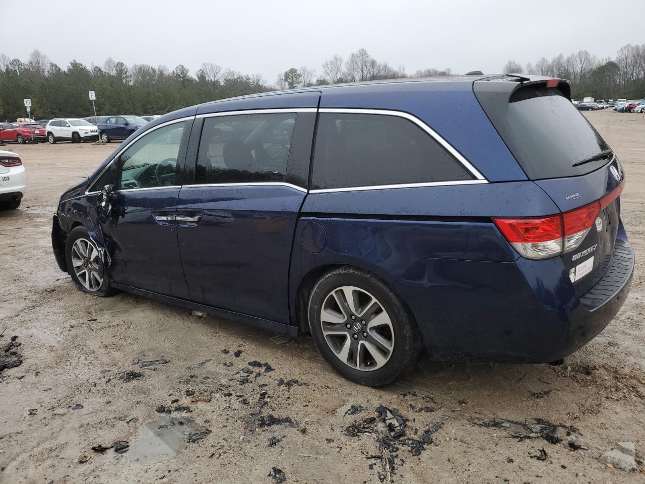 2014 Honda Odyssey - Image 2
