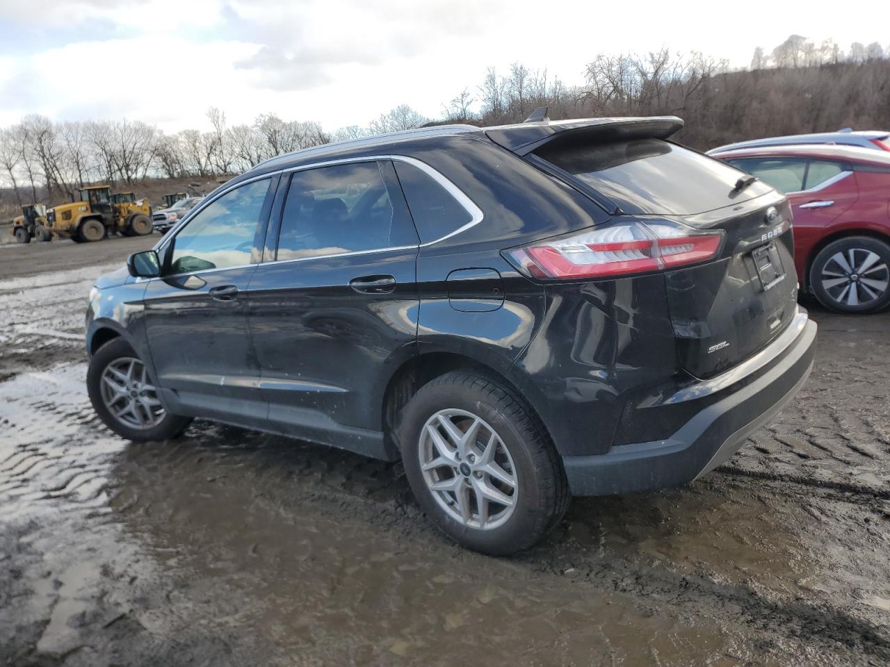 2023 Ford Edge - Image 2