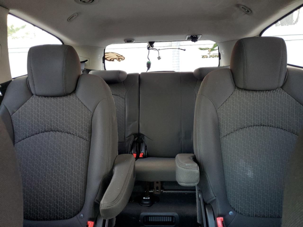 2009 Chevrolet Traverse - Image 10