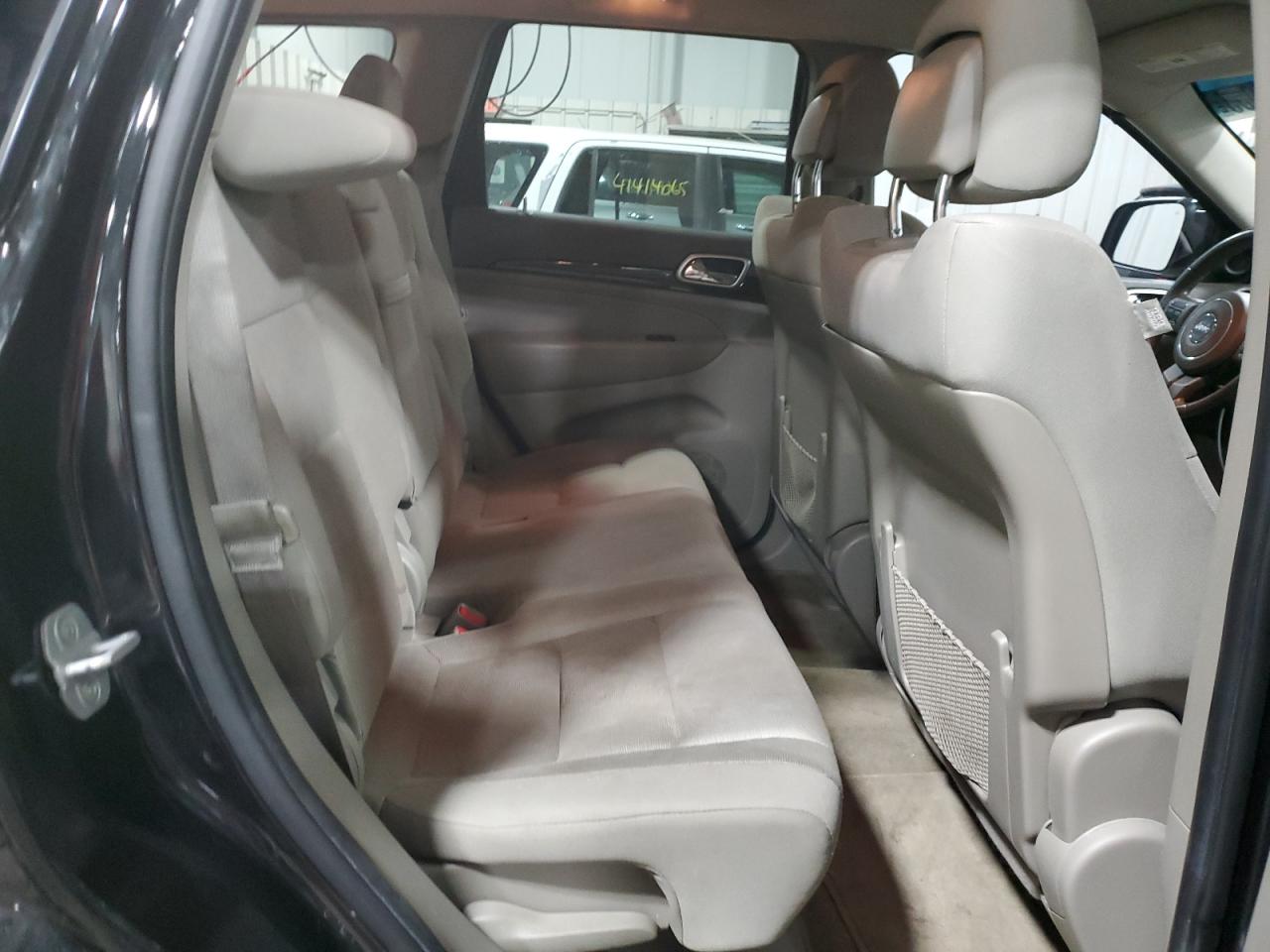 2013 Jeep Grand Cherokee - Image 10