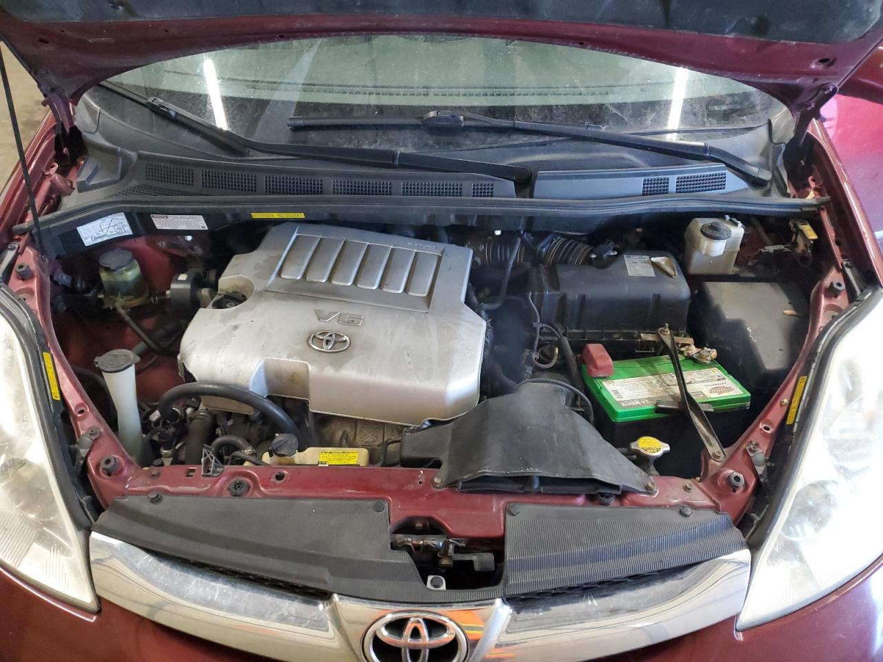 2008 Toyota Sienna - Image 14