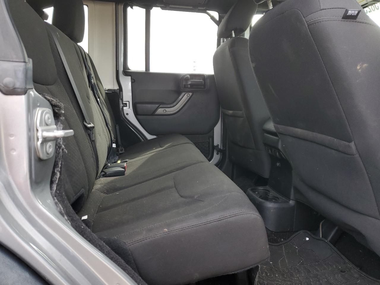 2017 Jeep Wrangler - Image 10