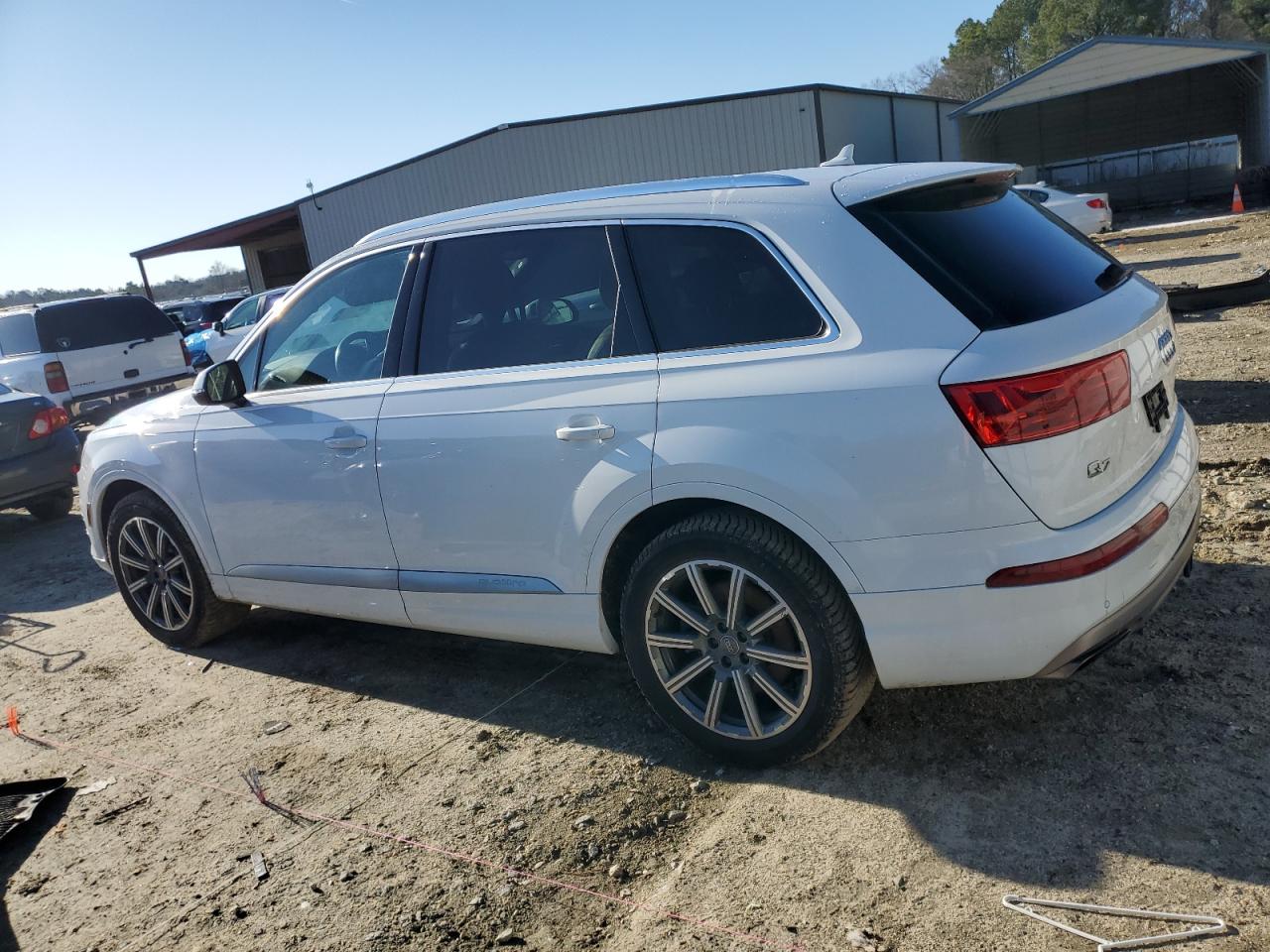 2017 Audi Q7 - Image 2
