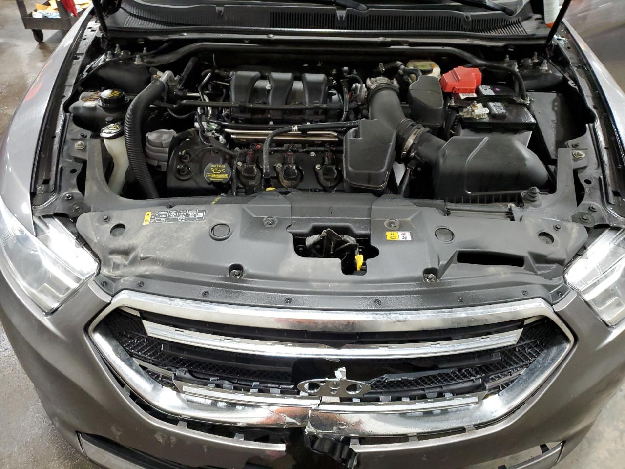 2013 Ford Taurus - Image 12