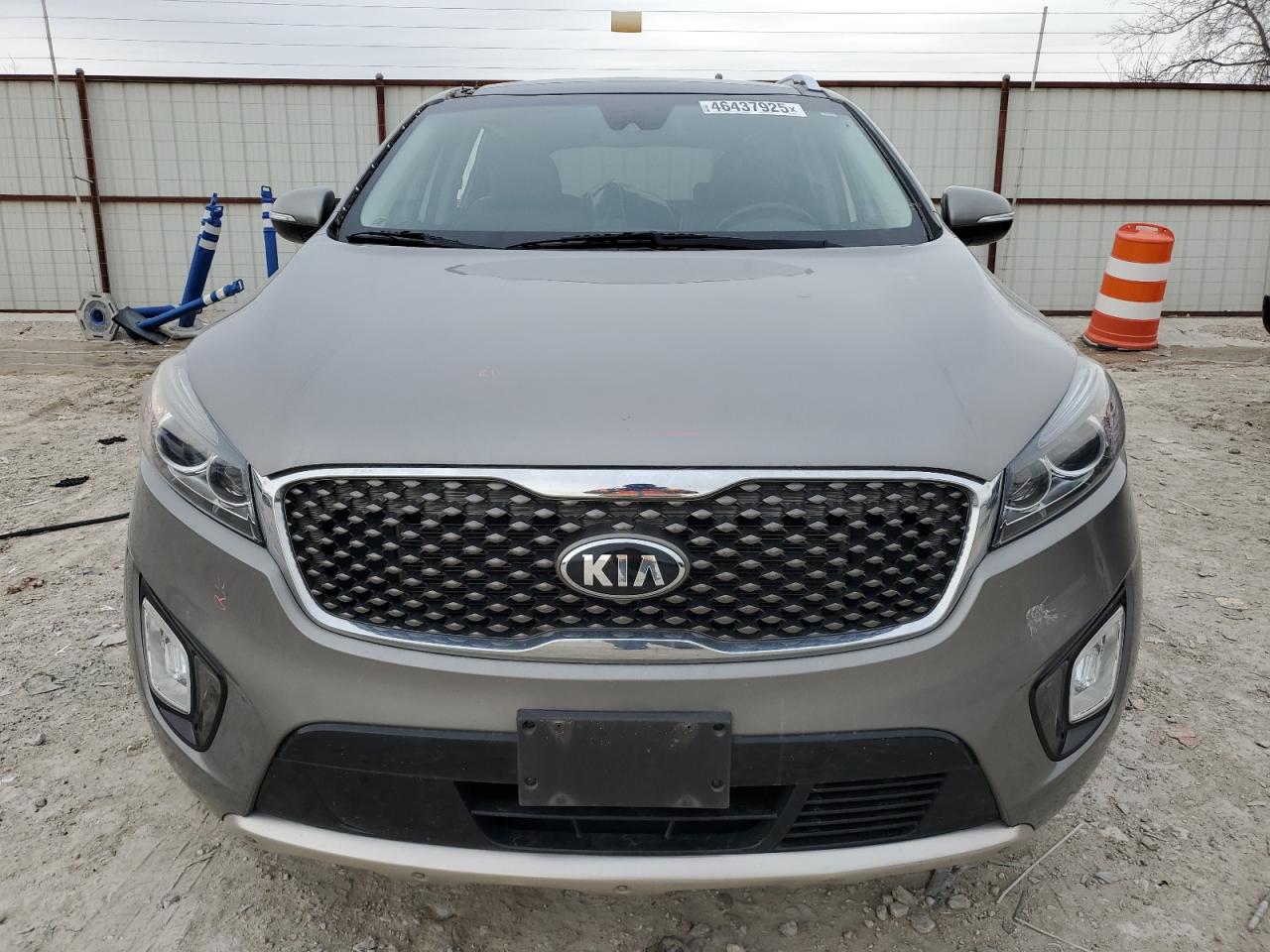 2018 Kia Sorento - Image 5