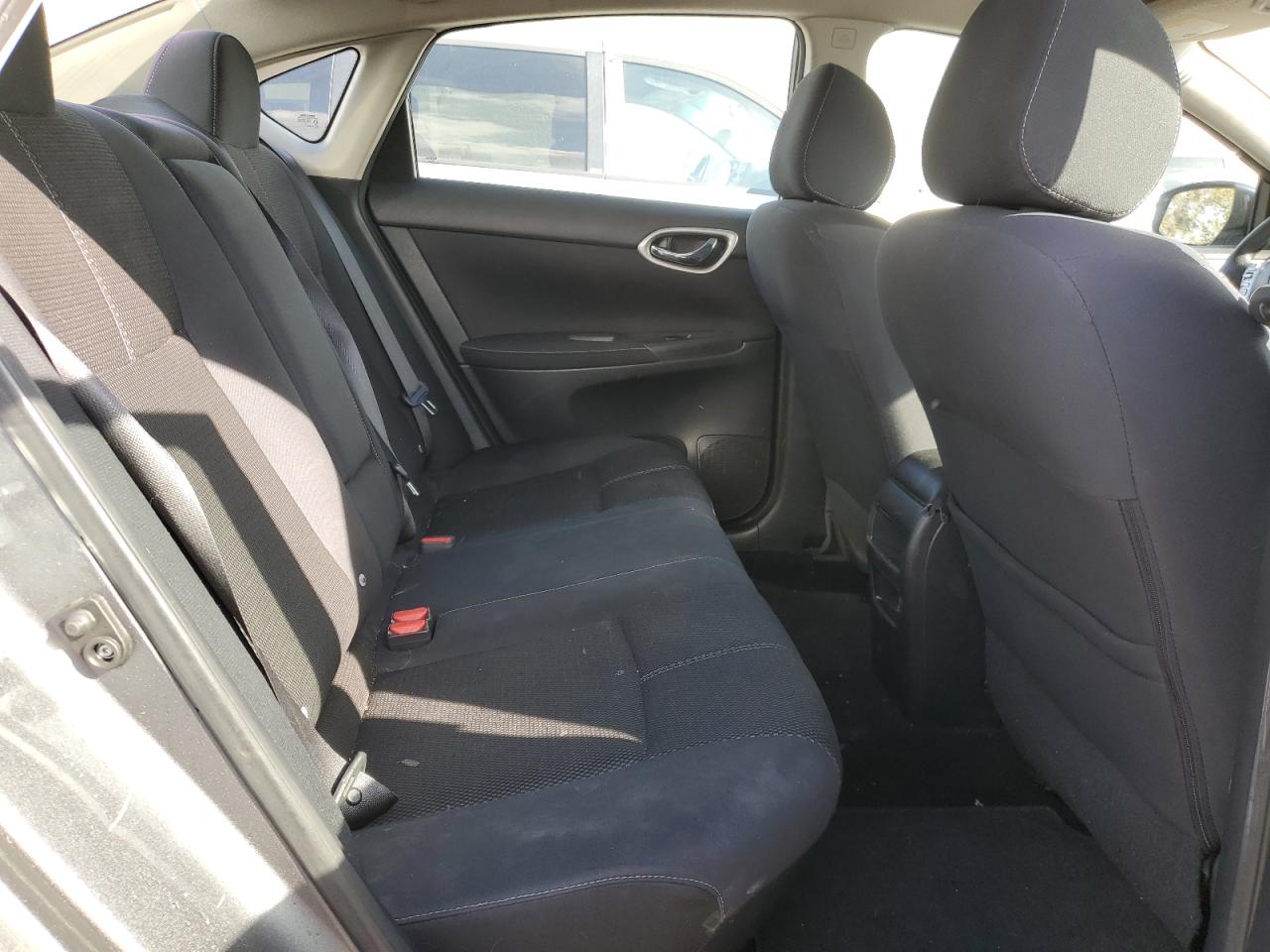 2015 Nissan Sentra - Image 10