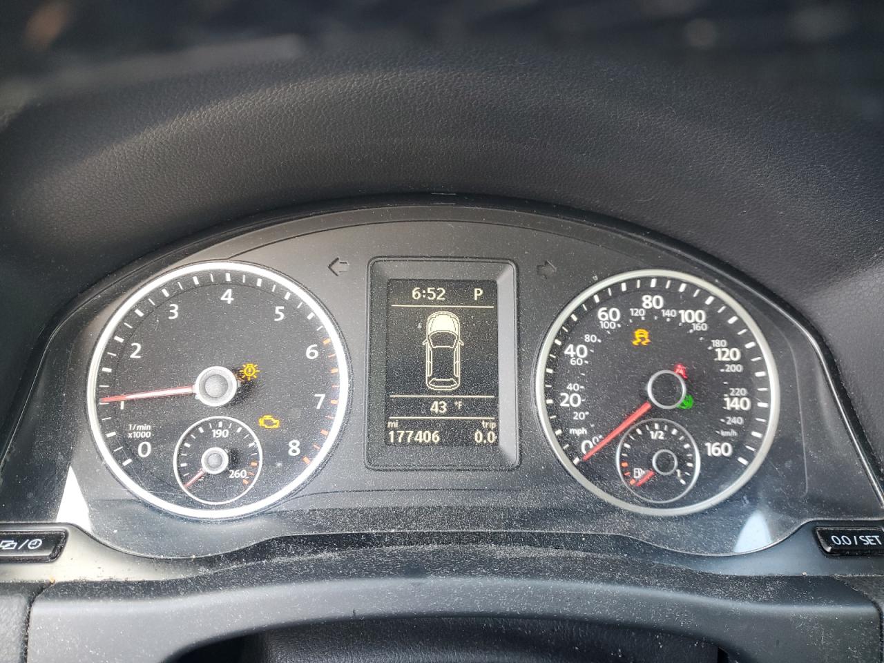 2016 Volkswagen Tiguan - Image 9