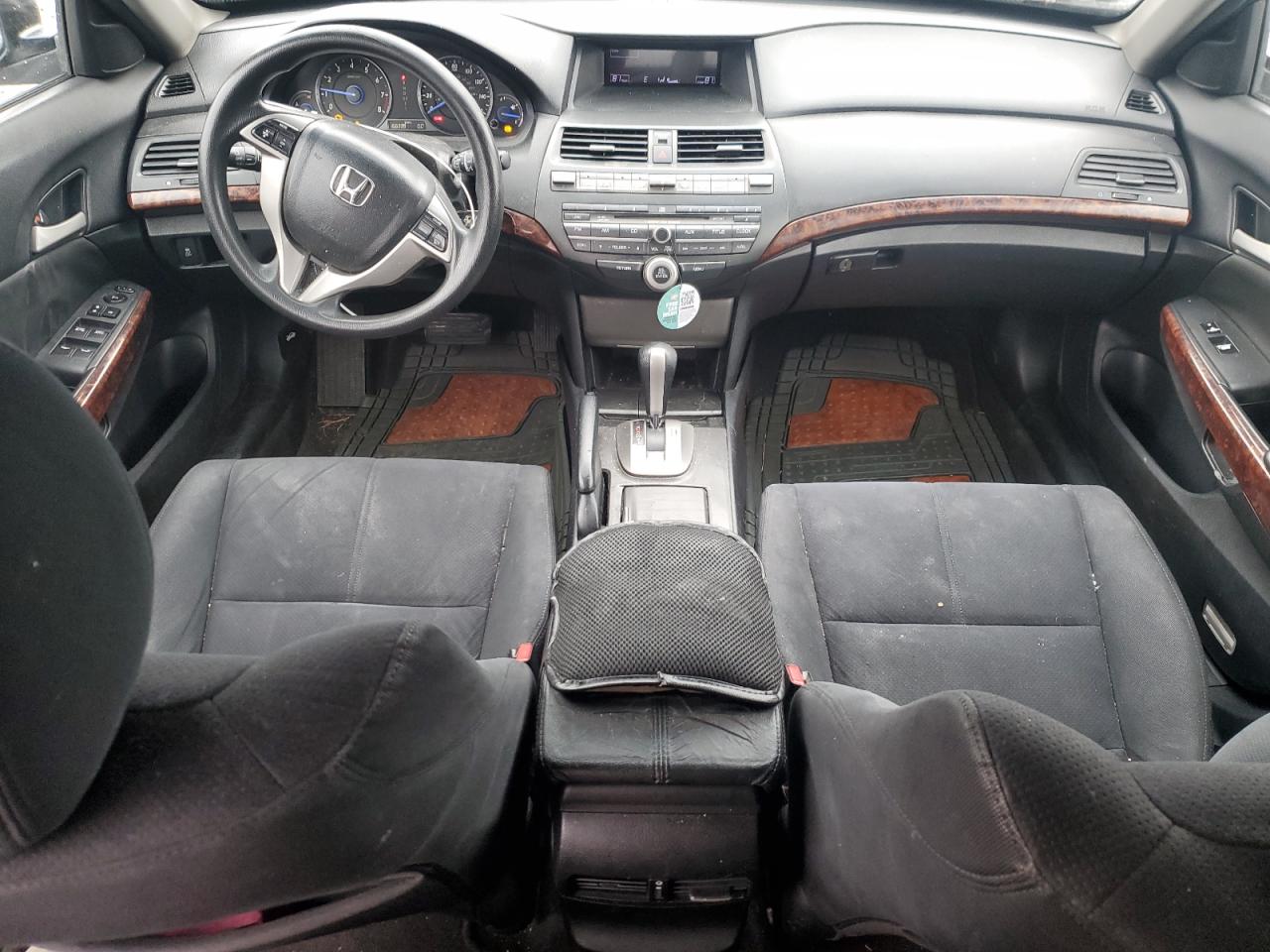 2010 Honda Accord - Image 8